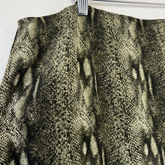 Dana Buchman Zip Jacket / Skirt Suit 100% silk green animal print - Picture 9 of 12